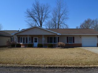 107 Bob O Link Ln, Virden, IL 62690