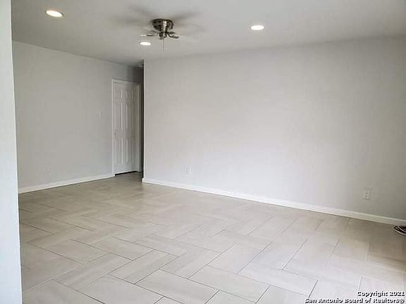 3rd image of 11424 Pine Mesa