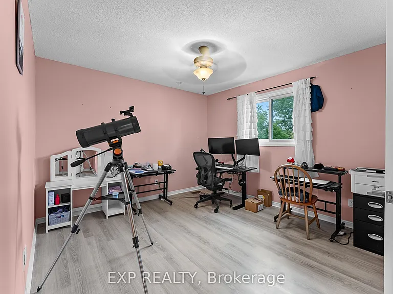 3 Briarsdale Cres — Photo 18