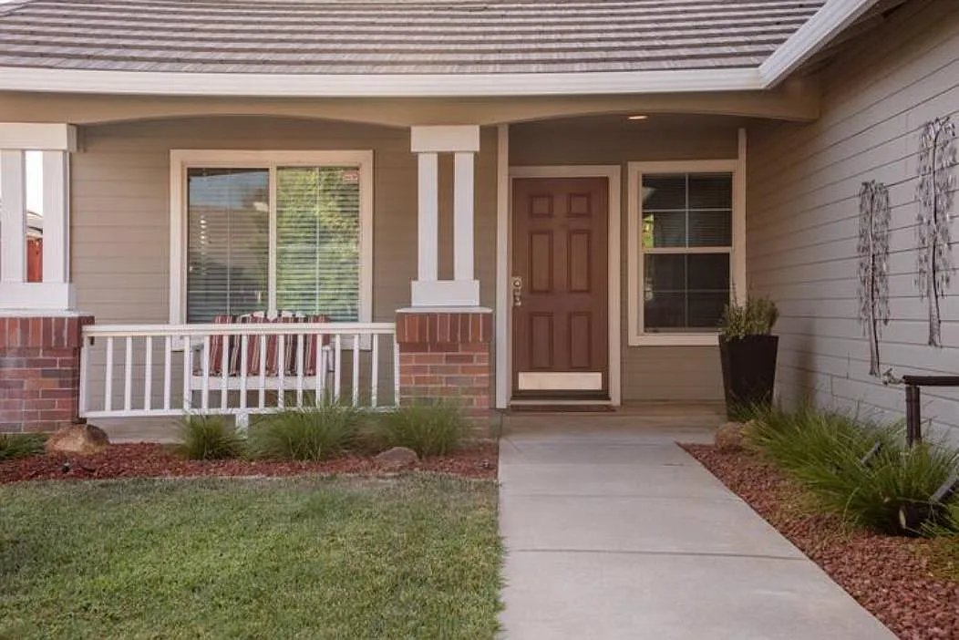 8388 Pelligrini Ct — Photo 2