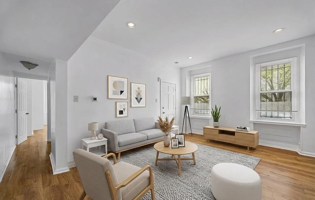 1 bed, 736 sqft, $1,350 — Photo 1