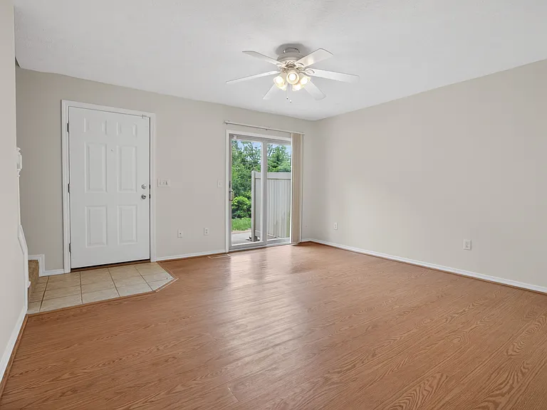 3 Ross Dr #6 — Photo 20
