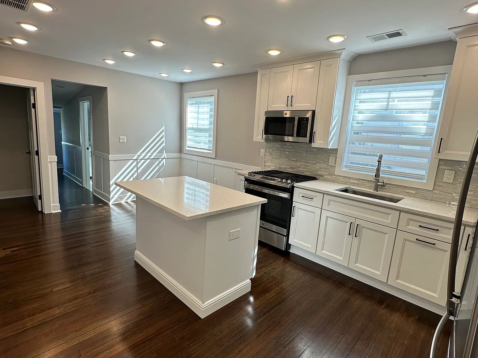 416 Ludlow Ave — Photo 2