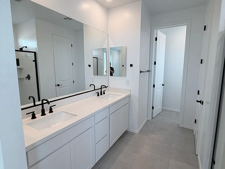 24172 W Raymond St — Photo 57
