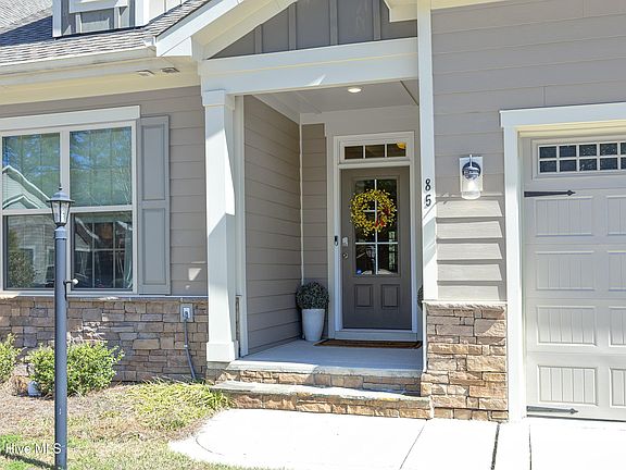 2nd image of 85 Winged Foot Road