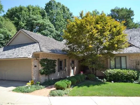 48 Lasalle Ct SE, North Canton, OH 44709