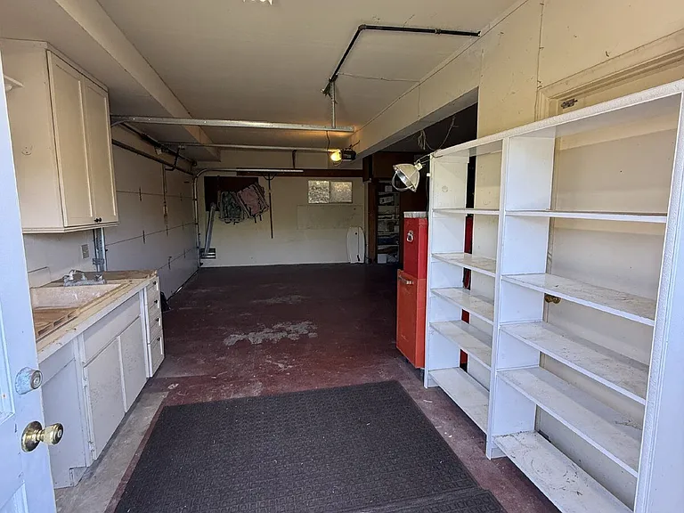 1401 Forest Ave — Photo 35