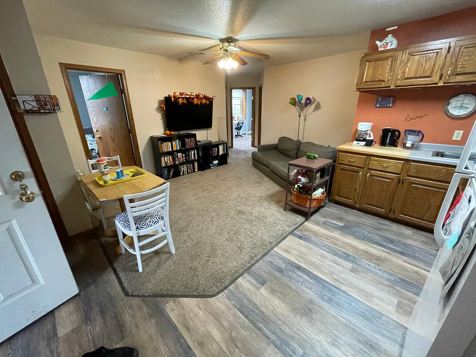 4 bed, 600 sqft, $1,300 — Photo 3