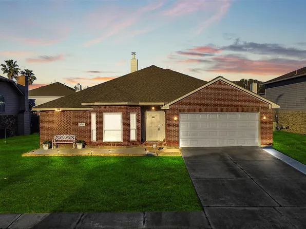8018 Fox St, Baytown, TX 77523