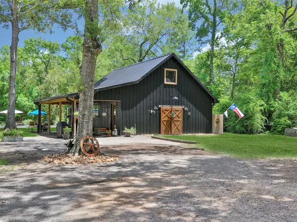 7273 Forest Hills Dr, Montgomery, TX 77316