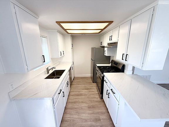 4th image of 4475 50th St #4