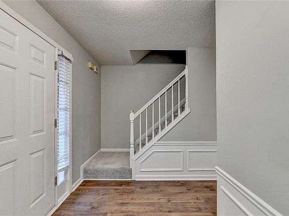 3rd image of 525 Barsham Way