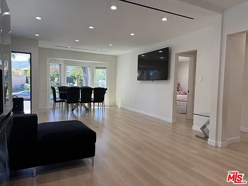 8561 Kyle St Photo 1