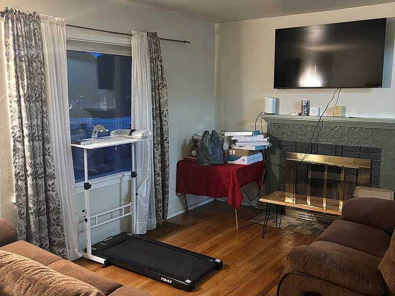 1408 S Regal St — Photo 5
