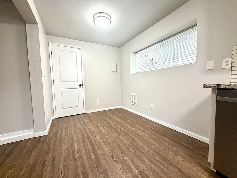 3225 SE Alder Ct #1-6 — Photo 5