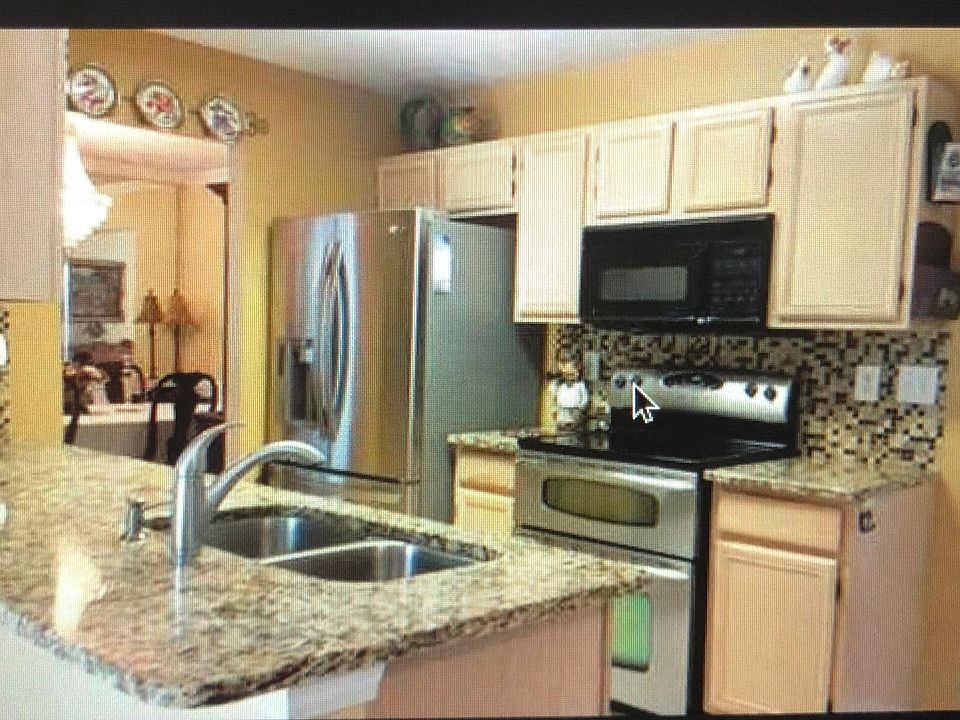 2nd image of 1519 Dickens Pl NW