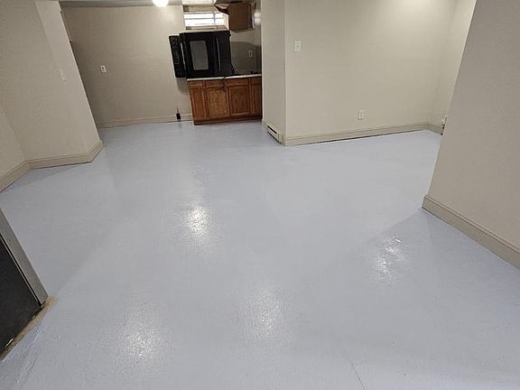 2nd image of 2891 Pelham Ave