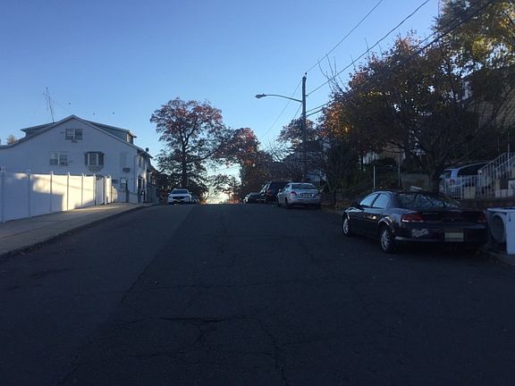 4th image of 105 Mount Prospect Ave