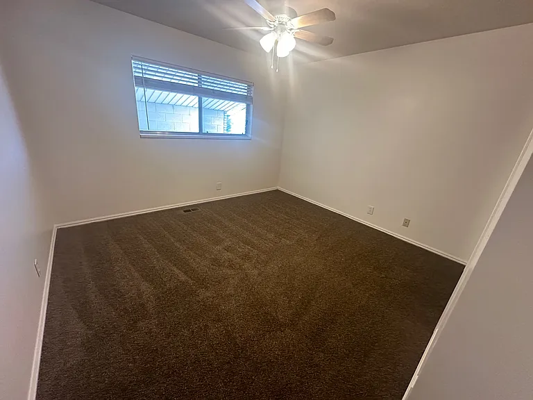 872 N University Ave #5 — Photo 6