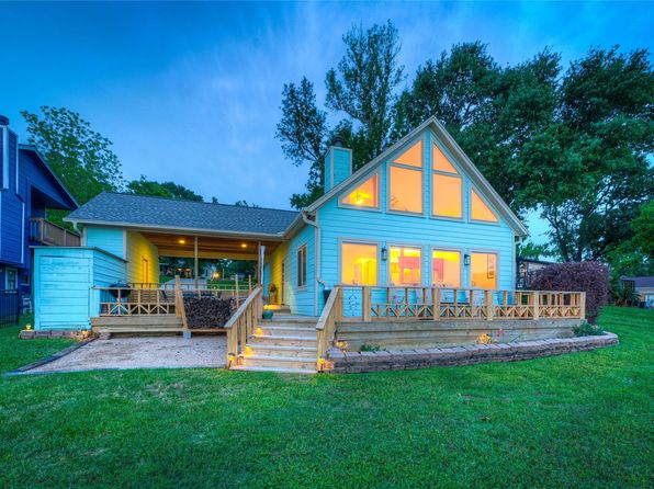 436 Apollo Dr, Livingston, TX 77351