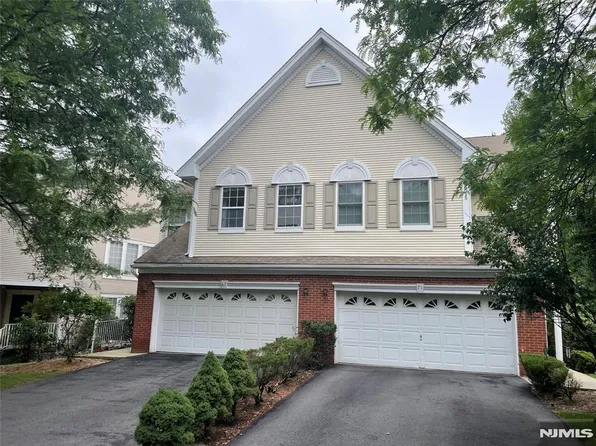 67 Gannet Ct, Wayne, NJ 07470