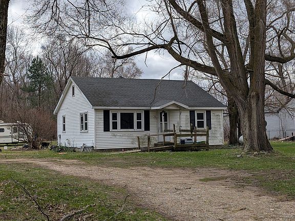 3rd image of 955 Mendon Rd