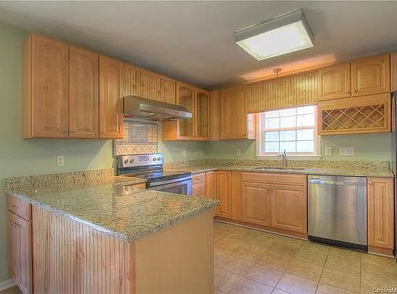 4th image of 317 Gatewood Ln
