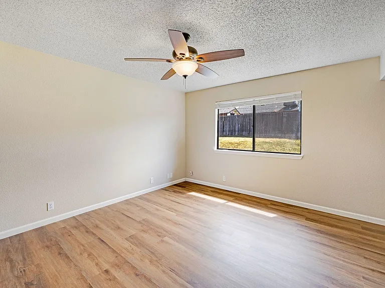 8338 Willow Tree Way — Photo 10