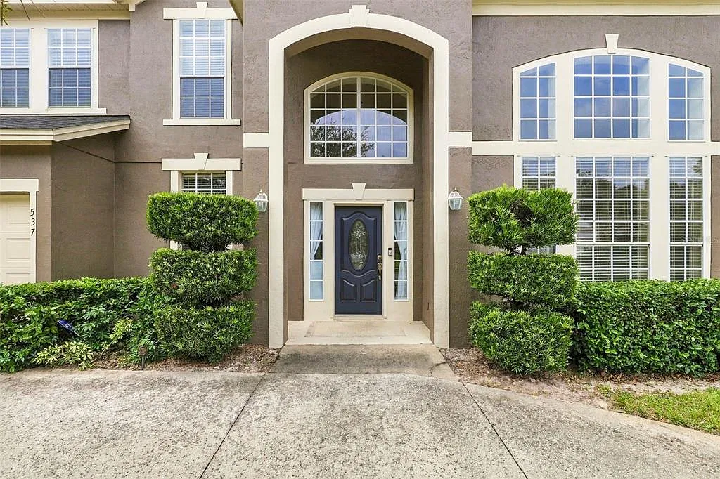 5 bed, 4.5 bath, 3543 sqft, $4,250 — Photo 4