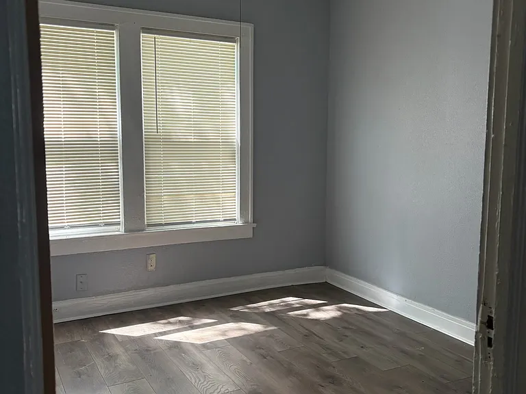 4230 Brooklyn Ave #4230 — Photo 10