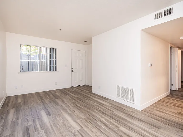 Liv 1621 Apartments — Photo 47
