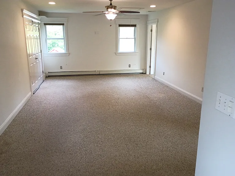 Magnolia Ave — Photo 11