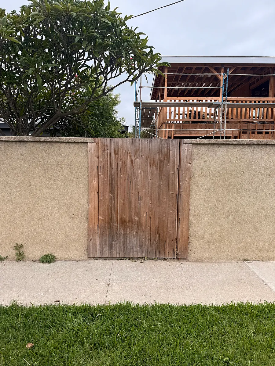 private entrance - 371 E 63rd St #1