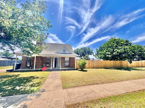 2006 Toulon Ln, Carrollton, TX 75007