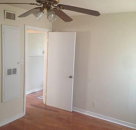 4th image of 860 Linden St
