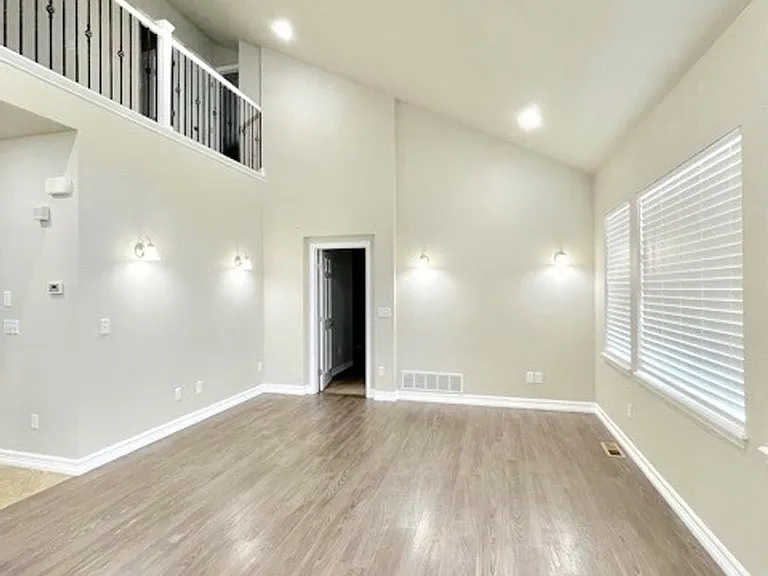 7778 Buckeye Tree Ln — Photo 21