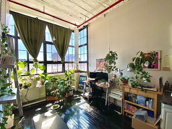 4th image of 248 McKibbin St #1T