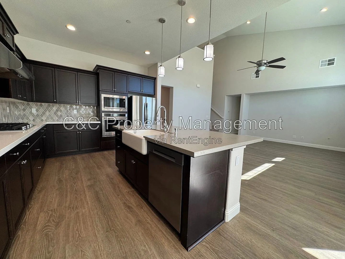 4 bed, 3.5 bath, 2733 sqft, $5,200 — Photo 3