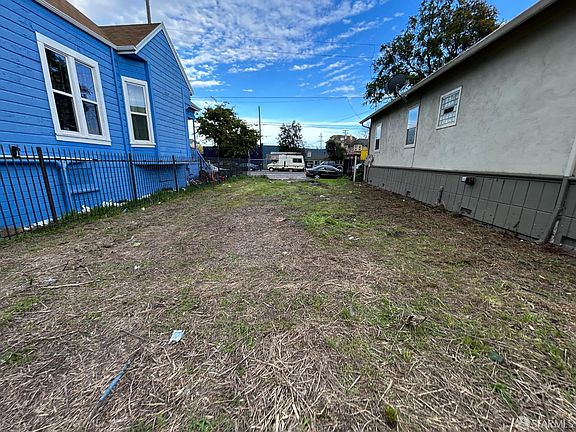 3rd image of 2621 Market St