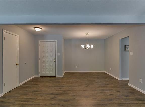 5th image of 4001 Lynbrook Ln