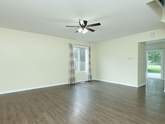 4th image of 1363 Andover Dr