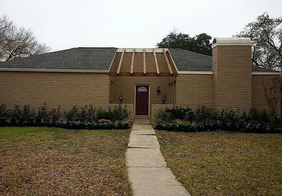 1st image of 13919 Oakwood Ln