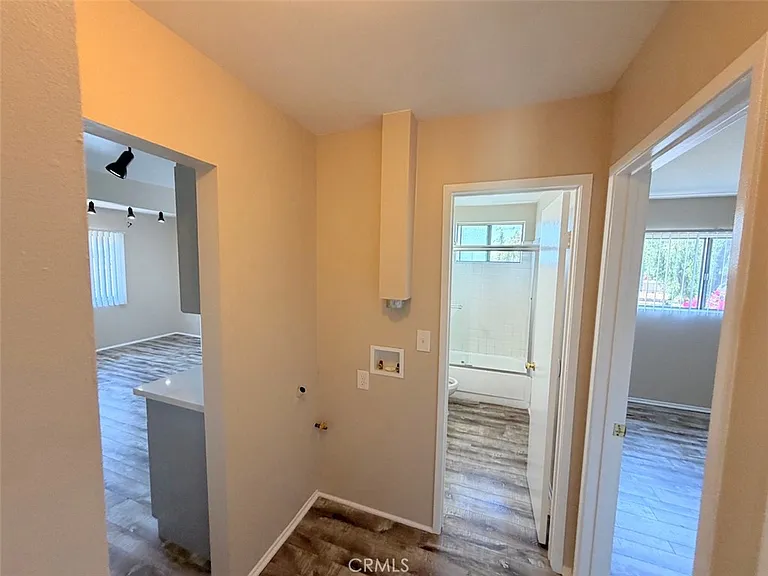 537 W Crescent Dr #1/2 — Photo 7
