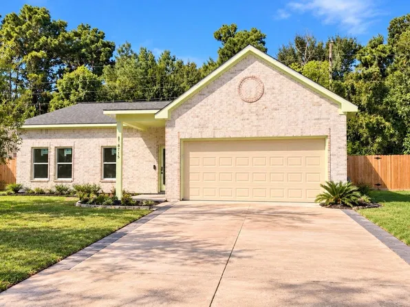8715 Victoria Forest Dr, Houston, TX 77088