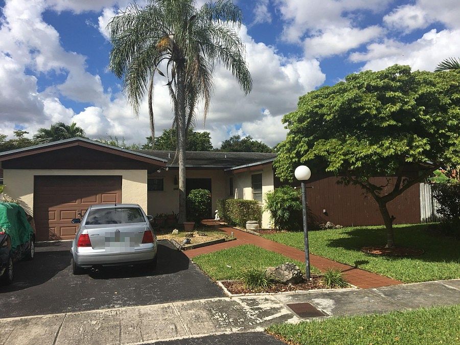 2nd image of 10254 SW 129th Ct
