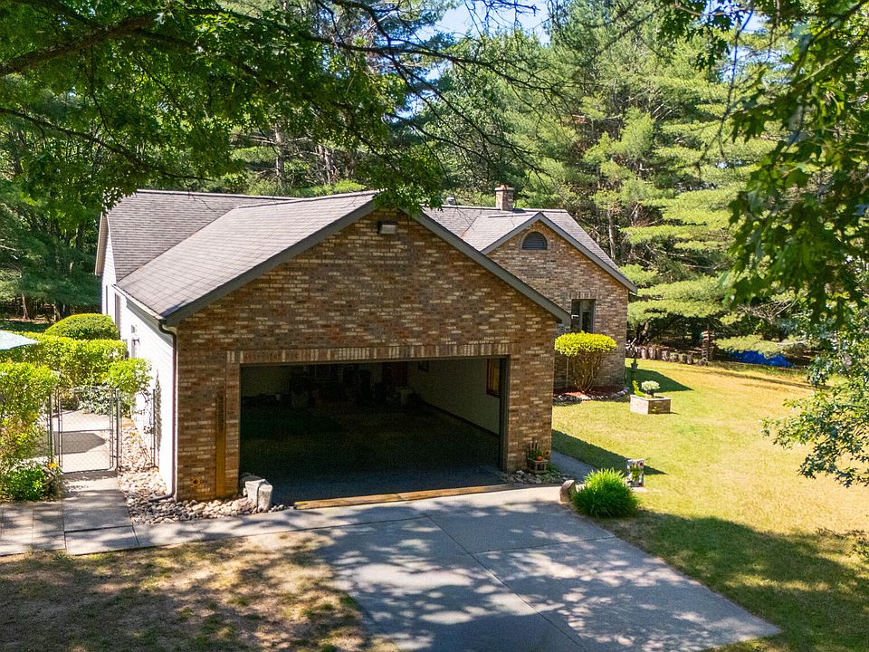 1st image of 3557 W Pinewood Dr