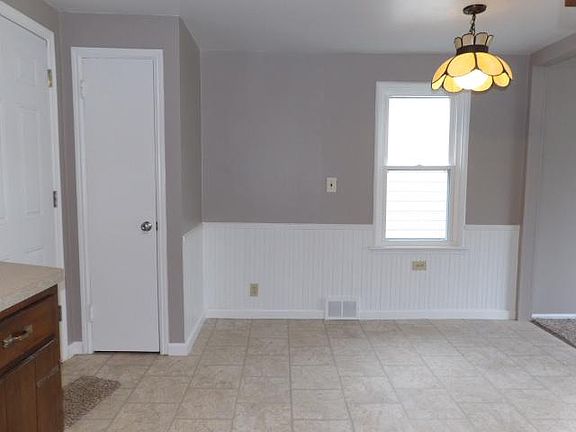 5th image of 153 Terrace Dr