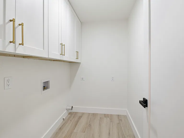 7076 Briarmeadow Dr — Photo 18
