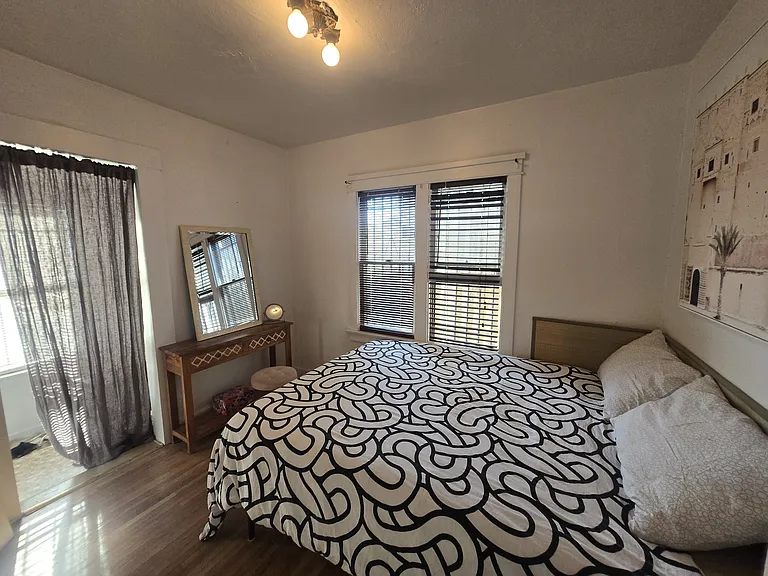 833 Belmont Ave — Photo 5