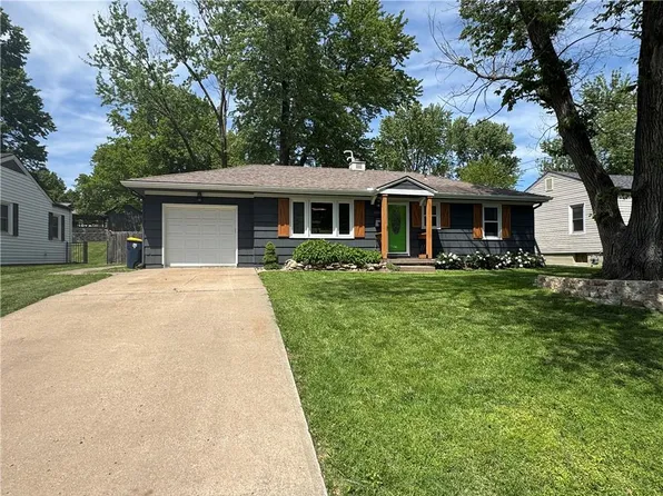 4408 NE 55th St, Kansas City, MO 64119